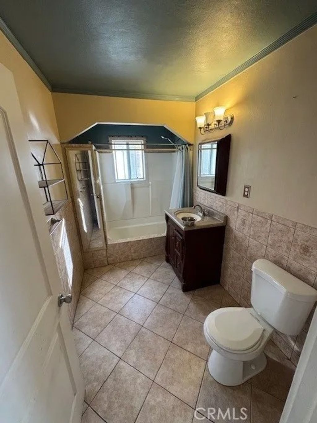 Photo of 15905 S Menlo Ave, Gardena, CA 90247 (MLS # SB26009727)