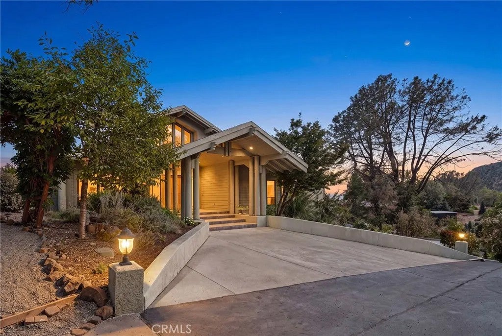 14950 Eagle Ridge Dr