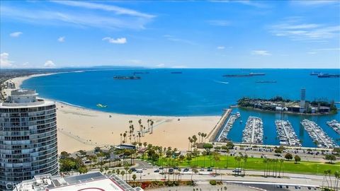 Photo of 488 E Ocean Blvd #708, Long Beach, CA 90802 (MLS # IV25234464)