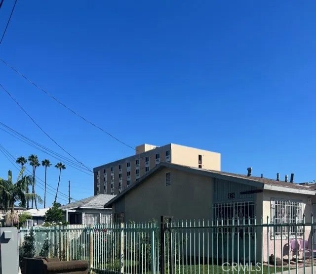 426 W Laurel Street