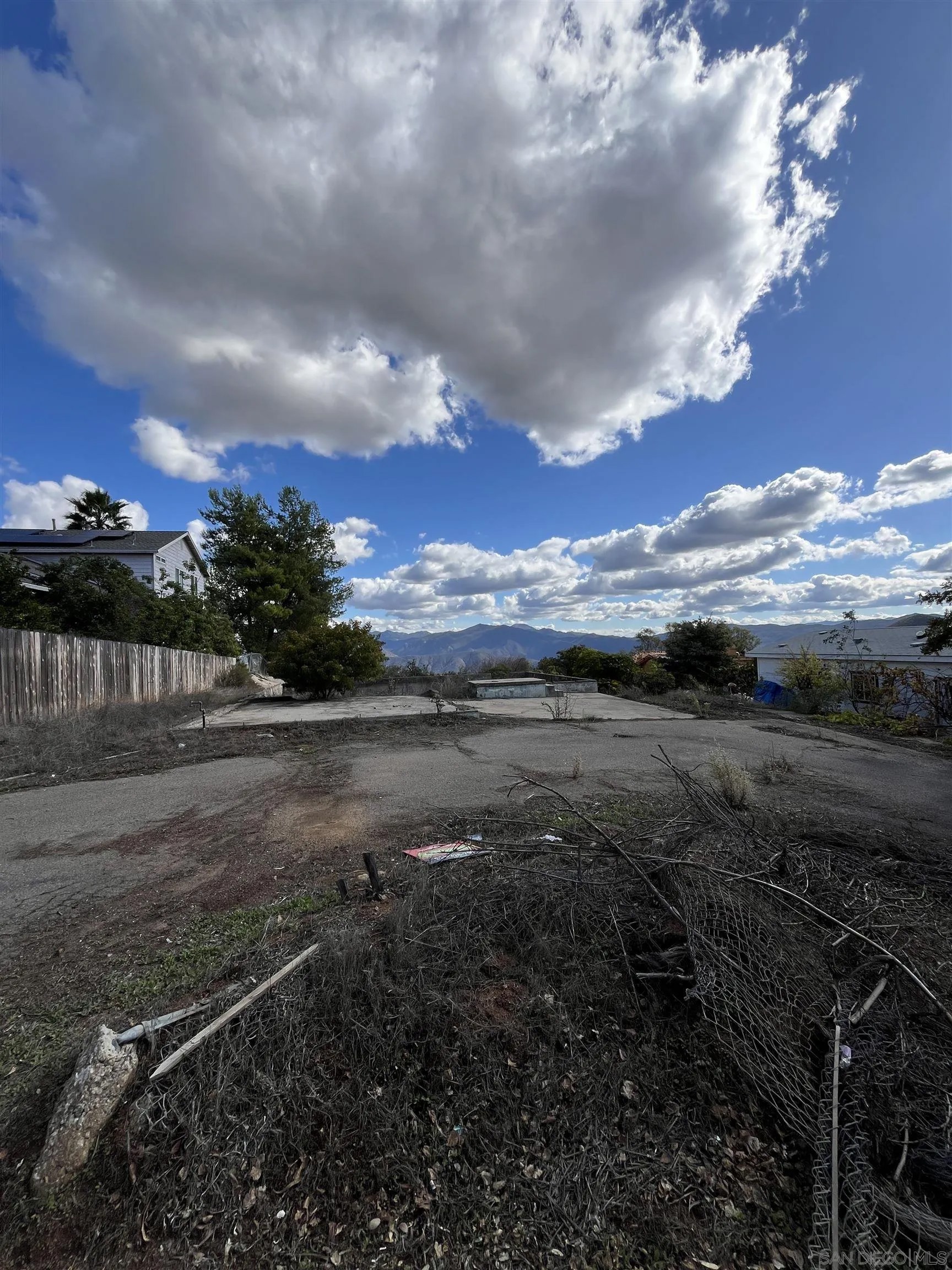 1828 Suncrest Blvd 1828