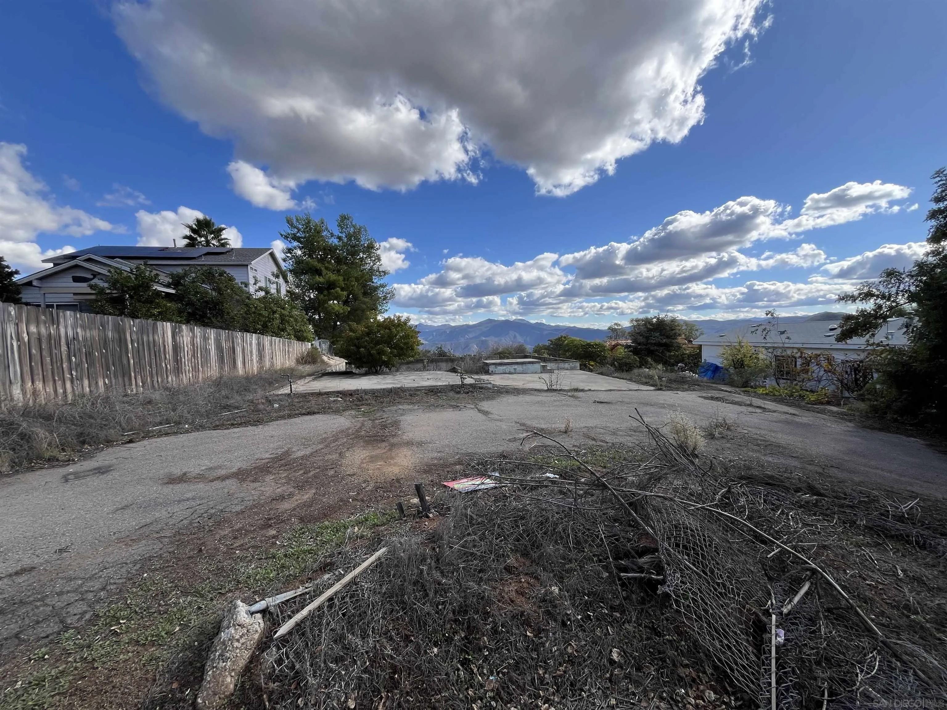 1828 Suncrest Blvd 1828