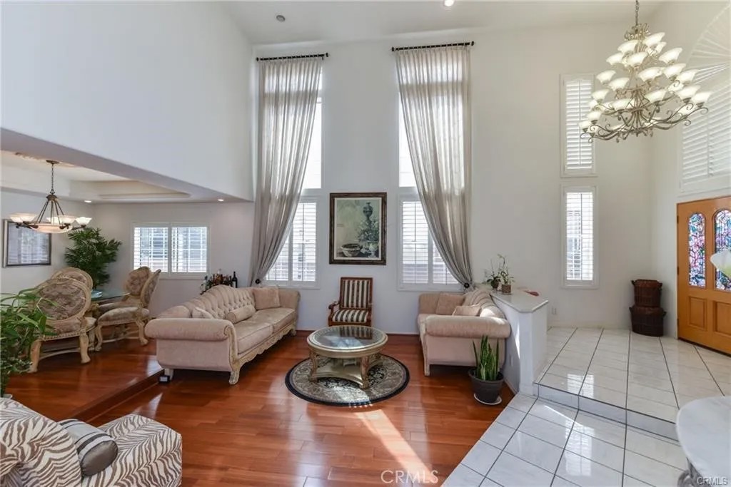 8248 E Live Oak