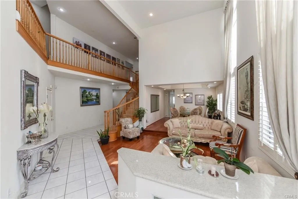 8248 E Live Oak