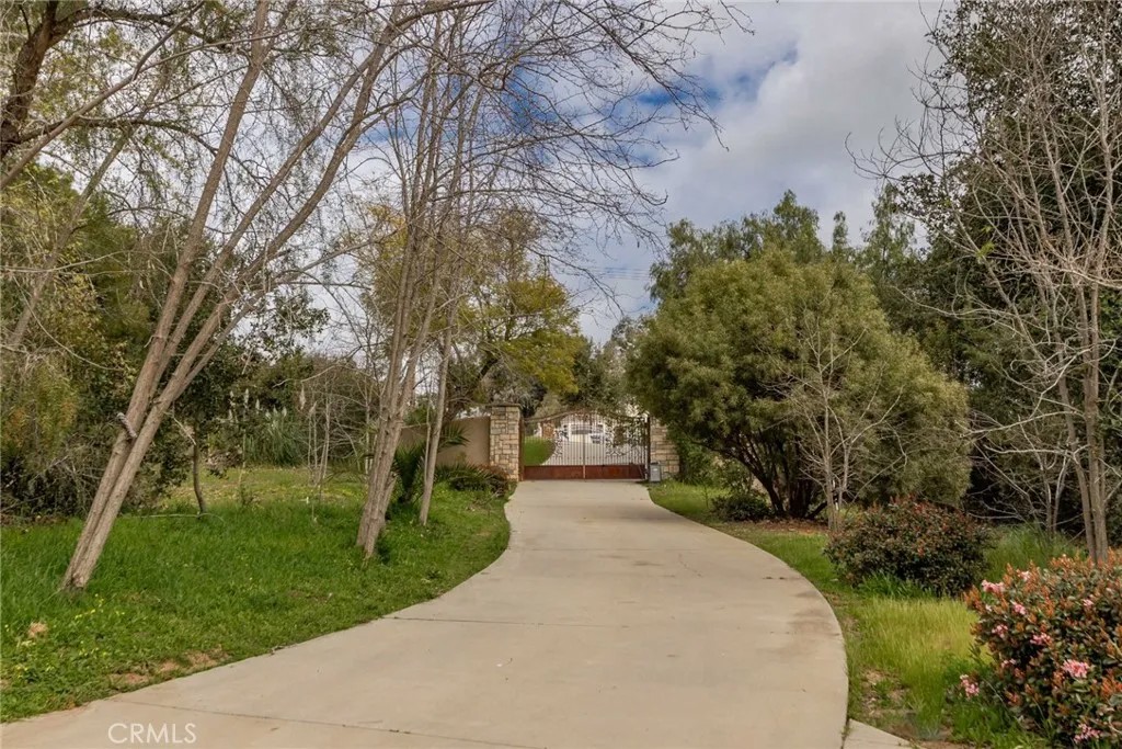 45975 Sandia Creek Dr Drive