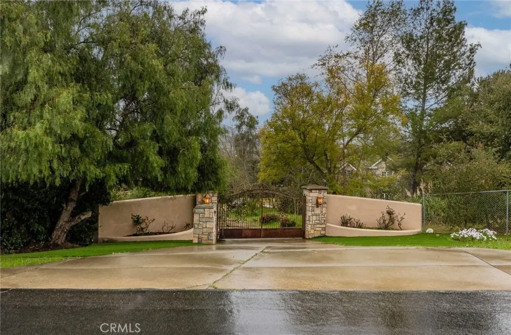 45975 Sandia Creek Dr Drive