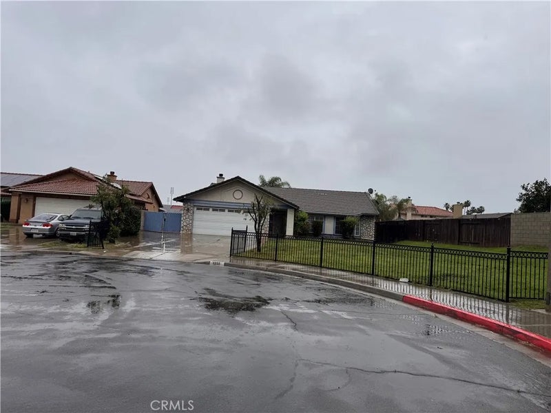 1255 Comiskey Court