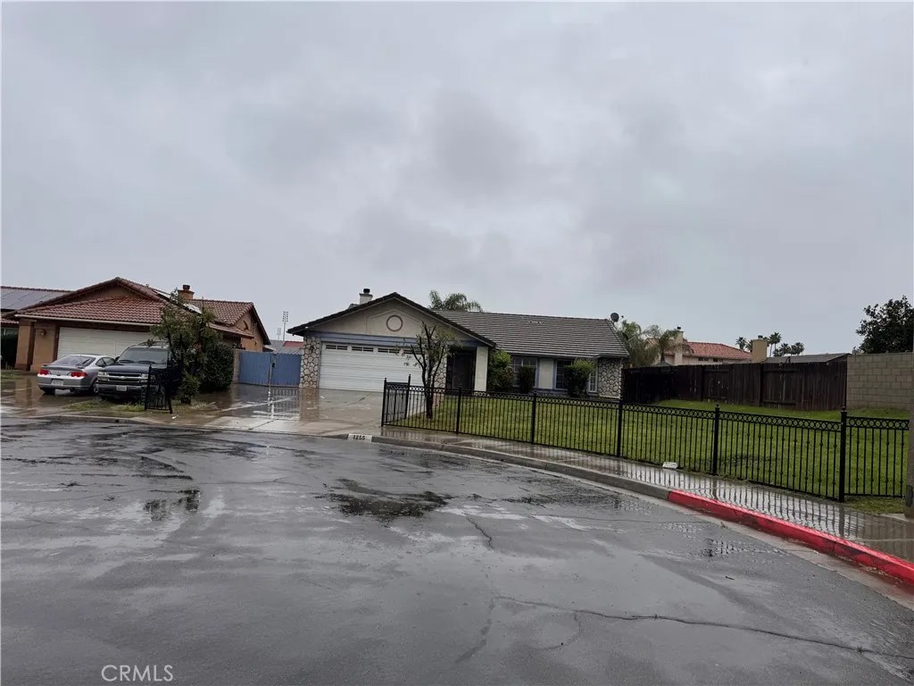 1255 Comiskey Court