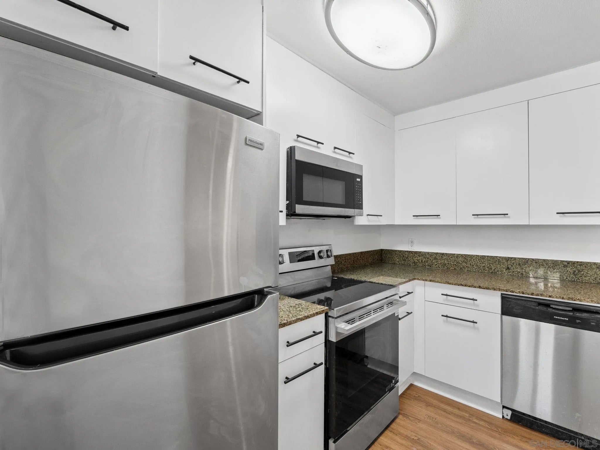 7565 Charmant Dr. #510