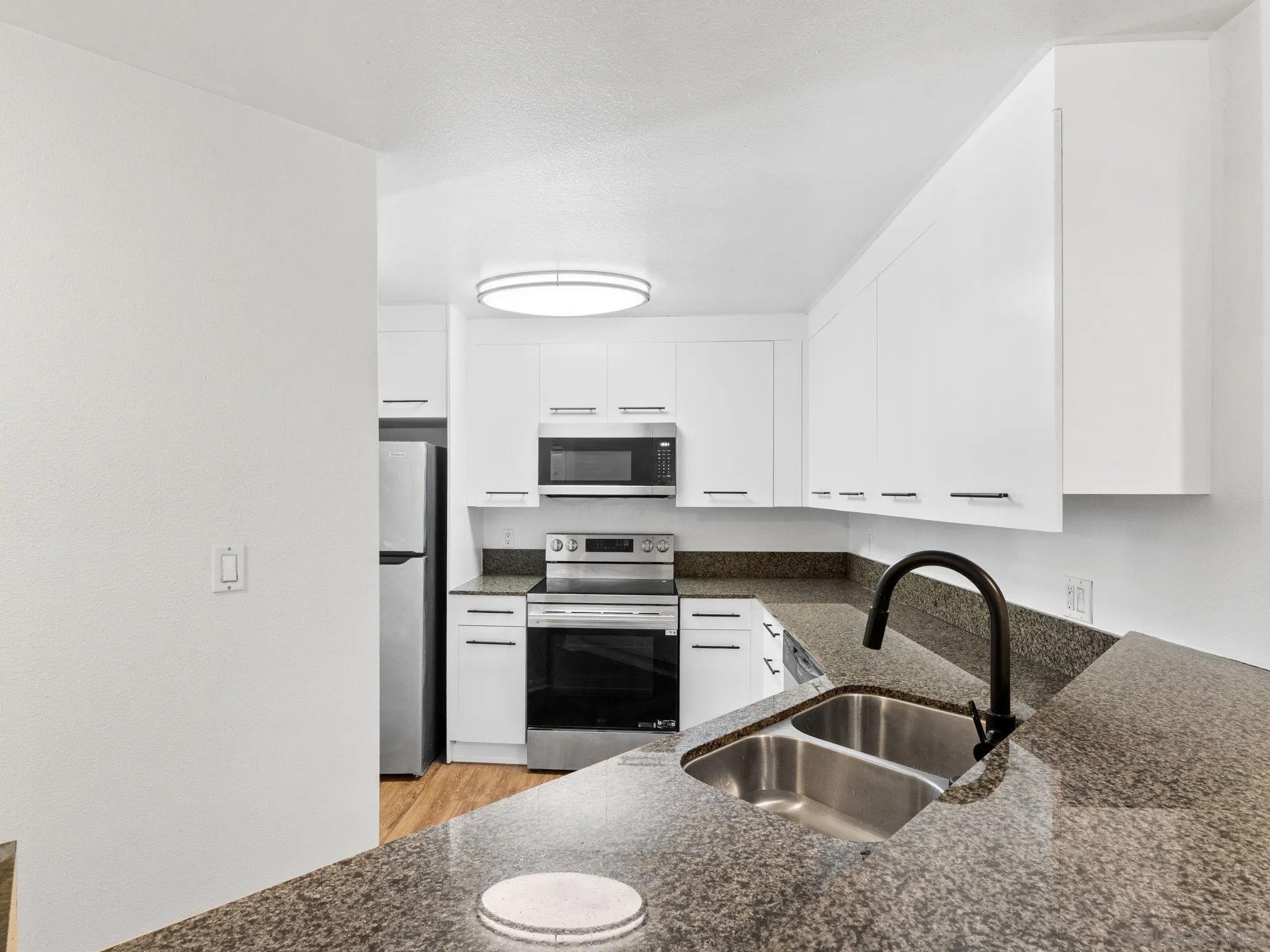 7565 Charmant Dr. #510