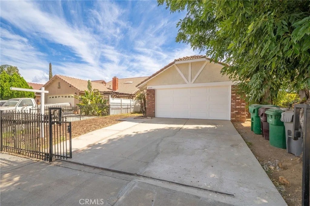25177 Dana Lane