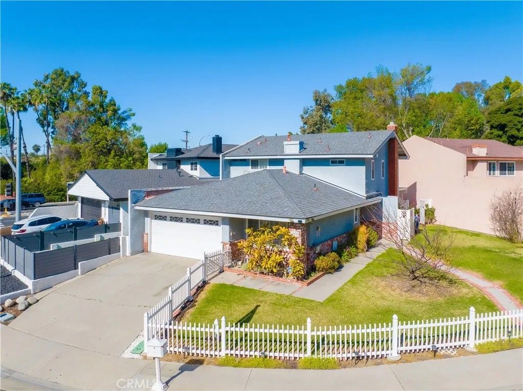 Photo of 13233 Oakwood Ln, La Mirada, CA 90638 (MLS # PW26028272)