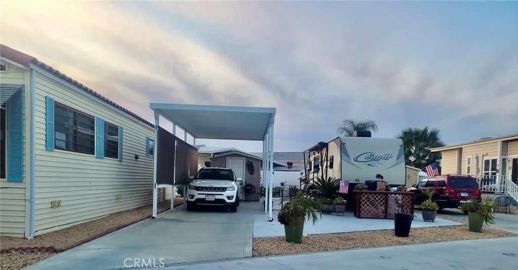 Photo of 1295 S Cawston Ave, Hemet, CA 92545 (MLS # SW26029753)