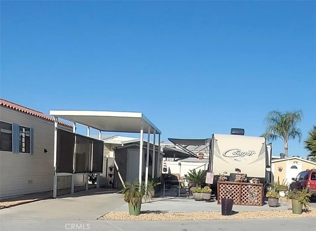 Photo of 1295 S Cawston Ave, Hemet, CA 92545 (MLS # SW26029753)