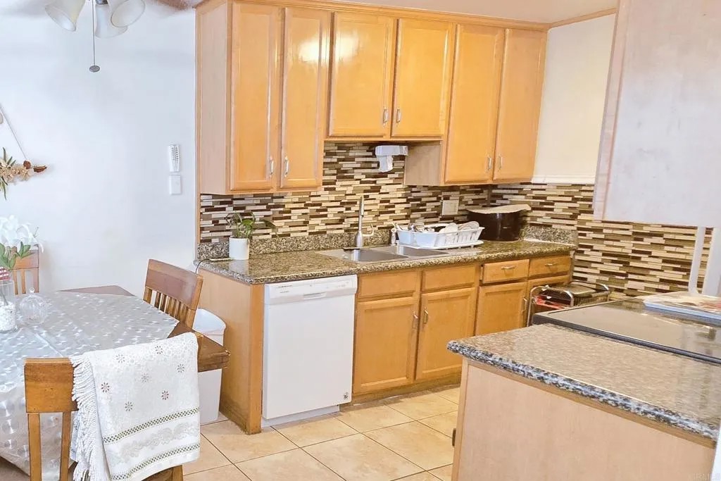 505 E Madison Ave 70