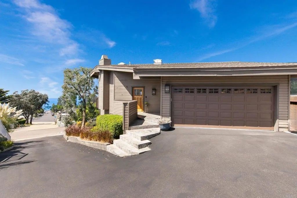 Photo of 1209 Luneta Drive, Del Mar, CA 92014 (MLS # NDP2510272)