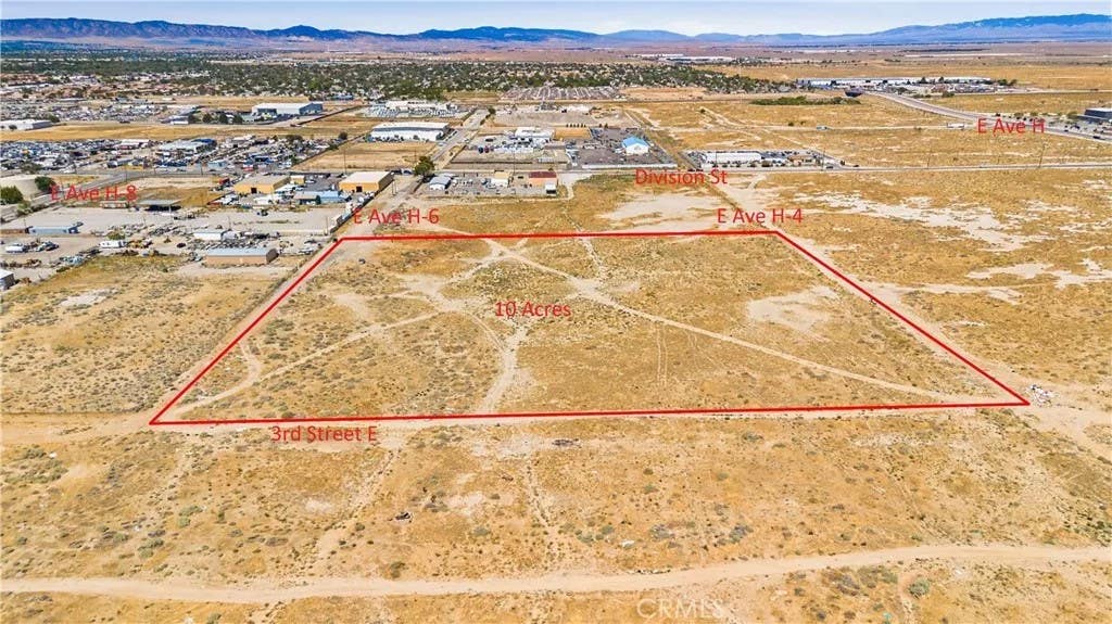 Photo of 300 E Ave H4, Lancaster, CA 93534 (MLS # SR26147483)