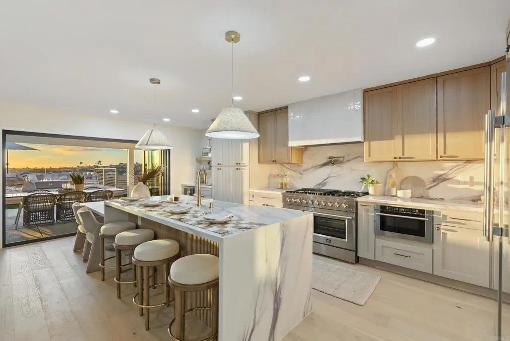 Photo of 2258 Bahia Drive, La Jolla, CA 92037 (MLS # NDP2511096)