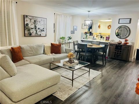 Photo of 26972 Flo Ln #305, Canyon Country, CA 91351 (MLS # SR25258049)