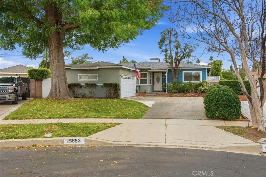 Photo of 15853 Romar, Granada Hills, CA 91343 (MLS # SR26030499)