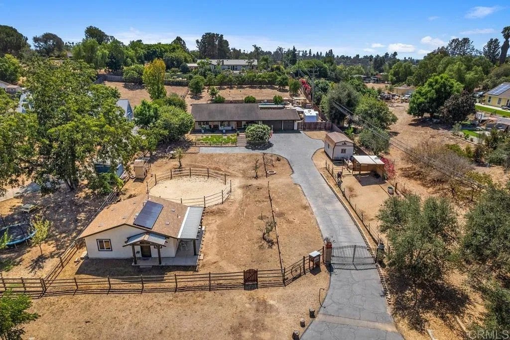 Photo of 1905 Green Vista Lane, Fallbrook, CA 92028 (MLS # NDP2608754)