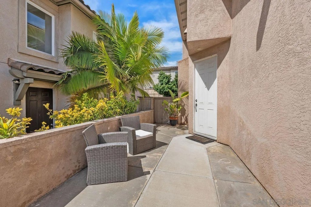 Photo of 926 Bryce Canyon Ave, Chula Vista, CA 91914 (MLS # 260014325)