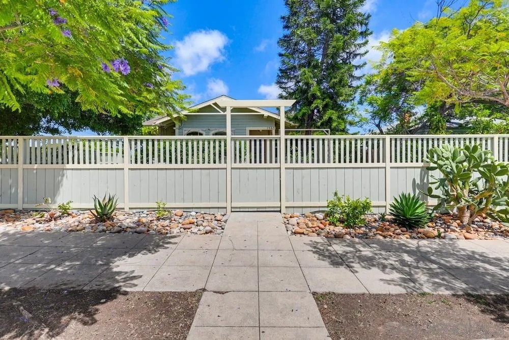 1353 Edgemont