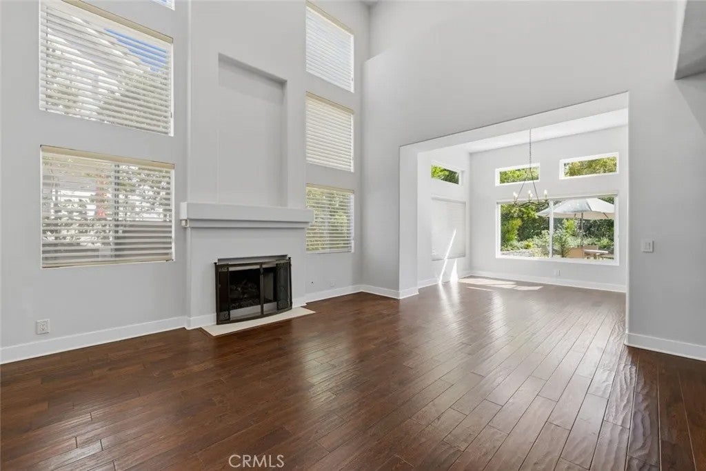 Photo of 22420 Pinewood Court, Calabasas, CA 91302 (MLS # SR26221630)