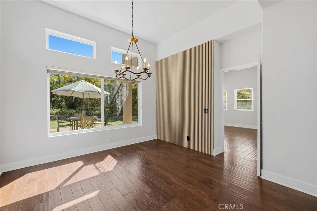 Photo of 22420 Pinewood Court, Calabasas, CA 91302 (MLS # SR26221630)