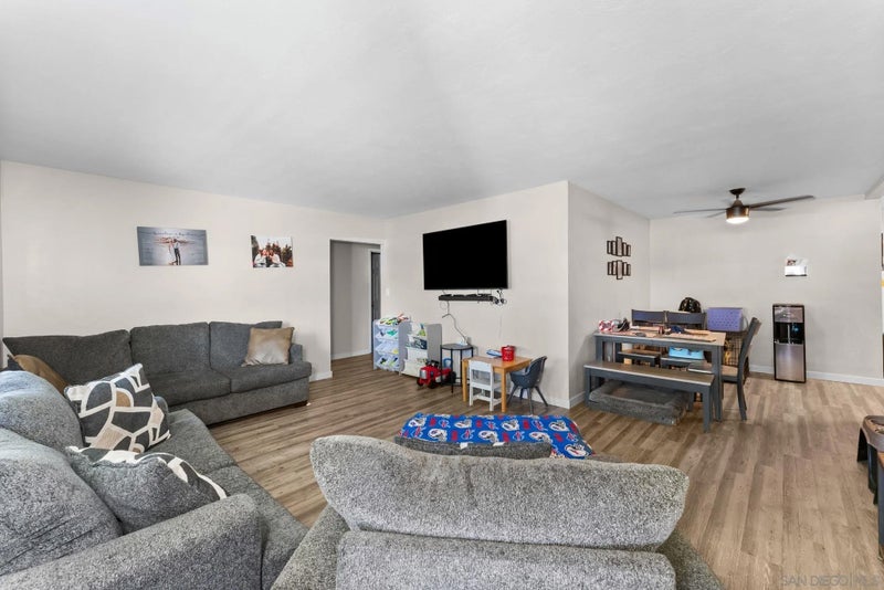 2609-11 Nina Road