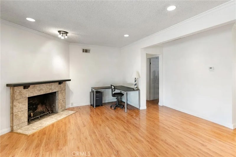 1845 E Stuart