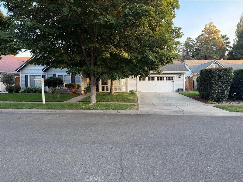 4 Stratford Way