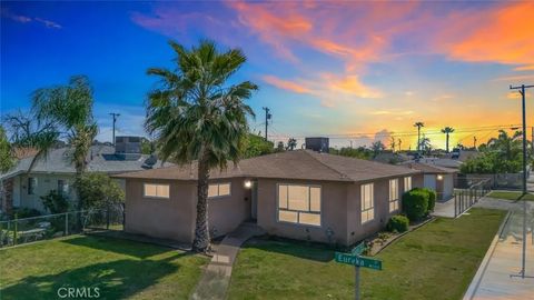 Photo of 1101 Eureka St, Bakersfield, CA 93305 (MLS # SR26054752)