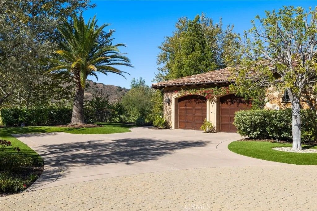 Photo of 18795 Heritage Dr, Poway, CA 92064 (MLS # PW26049622)