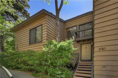 Photo of 27821 Peninsula #330 DR, Lake Arrowhead, CA 92352 (MLS # IG26109157)