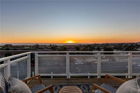 Tiny photo for 2245 Avenida Oliva, San Clemente, CA 92673 (MLS # PW25243415)