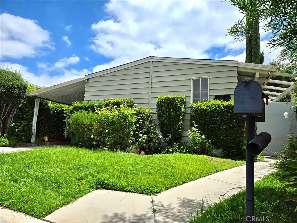 Photo of 23777 Mulholland Hwy SPC 172 Hwy, Calabasas, CA 91302 (MLS # SR26078091)