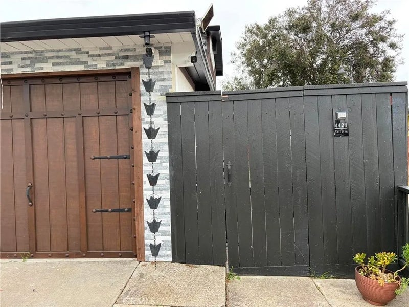 4424 Taft