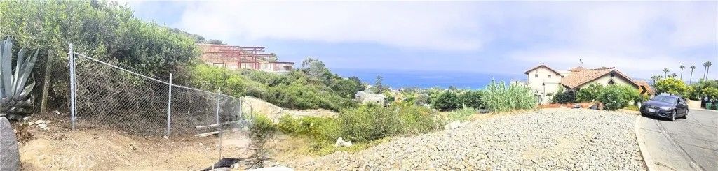 Photo of 7530 Hillside, La Jolla, CA 92037 (MLS # TR25140477)