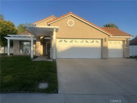 Tiny photo for 26048 Avenida Hortensia, Hemet, CA 92544 (MLS # IG25235812)