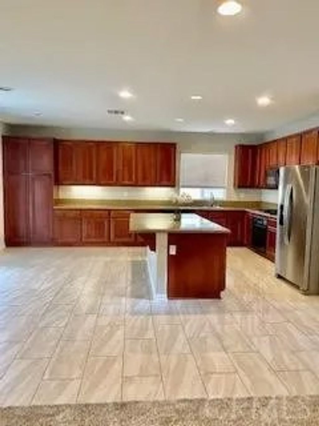 Photo of 4403 Edam St, Lancaster, CA 93536 (MLS # SR26003242)