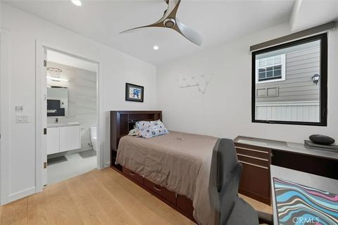 Tiny photo for 1603 S Catalina Avenue, Redondo Beach, CA 90277 (MLS # SB25233491)