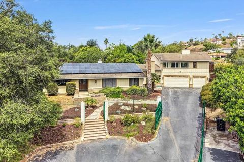 Photo of 3056 Overhill Drive, Vista, CA 92084 (MLS # NDP2603703)
