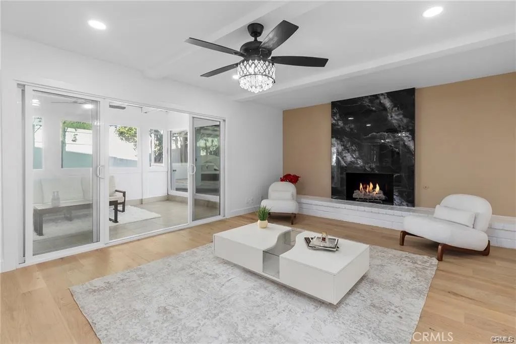1781 E Warrenton