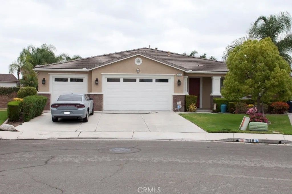 Photo of 7810 Serenity Falls Rd, Eastvale, CA 92880 (MLS # SB26038116)