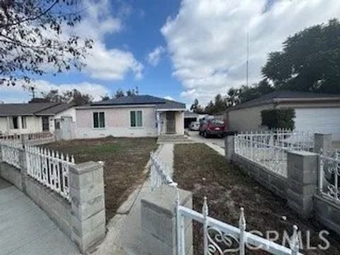 Photo of 5762 Cedar Avenue, Long Beach, CA 90805 (MLS # SR25247494) Photo of 5762 Cedar Avenue, Long Beach, CA 90805 (MLS # SR25247494)