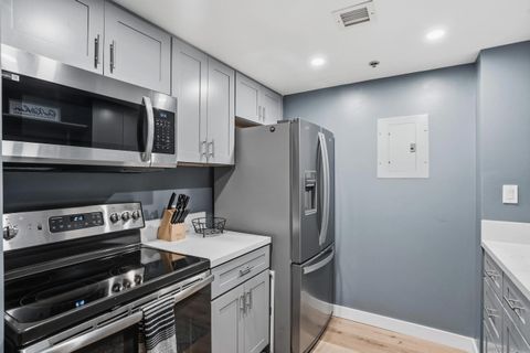 Tiny photo for 425 W Beech St #314, San Diego, CA 92101 (MLS # 250044536)