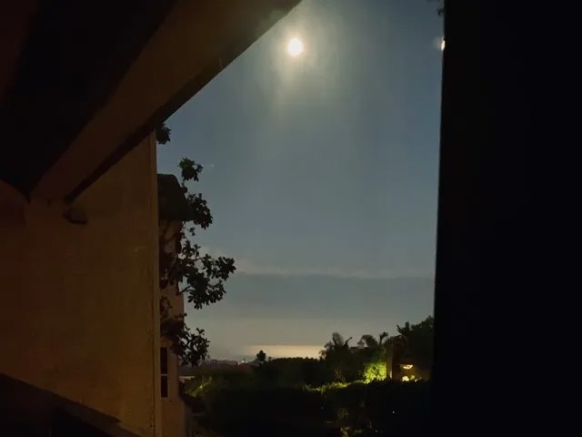 60 Corniche Dr E