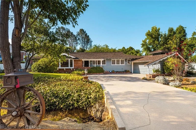 19142 Barrett Lane