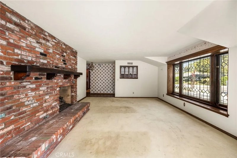 19142 Barrett Lane